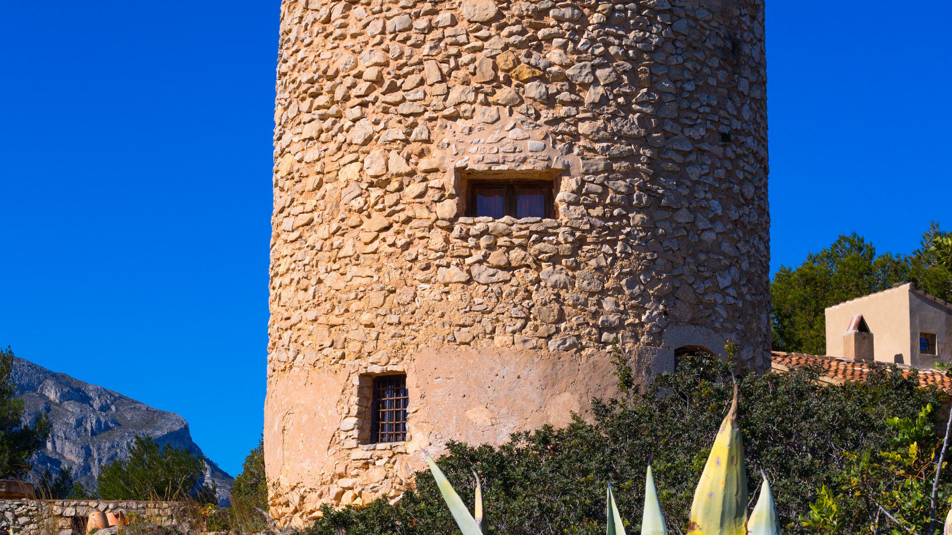 Investigation and Assessment of Masonry Structures: Low-Tech Methods