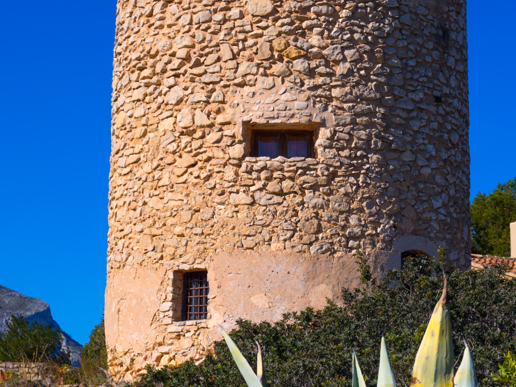 Investigation and Assessment of Masonry Structures: Low-Tech Methods